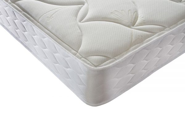 Simply Sealy 1000 Pocket Memory Mattress Corner