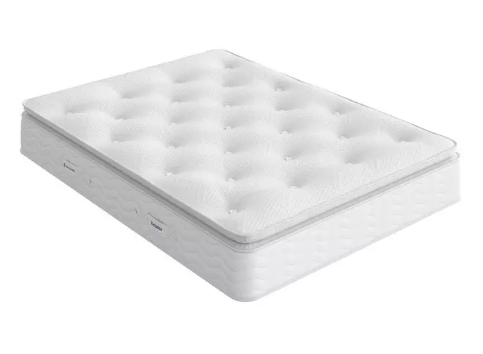 131-01119_lead-image_01_dream_team_bamburgh