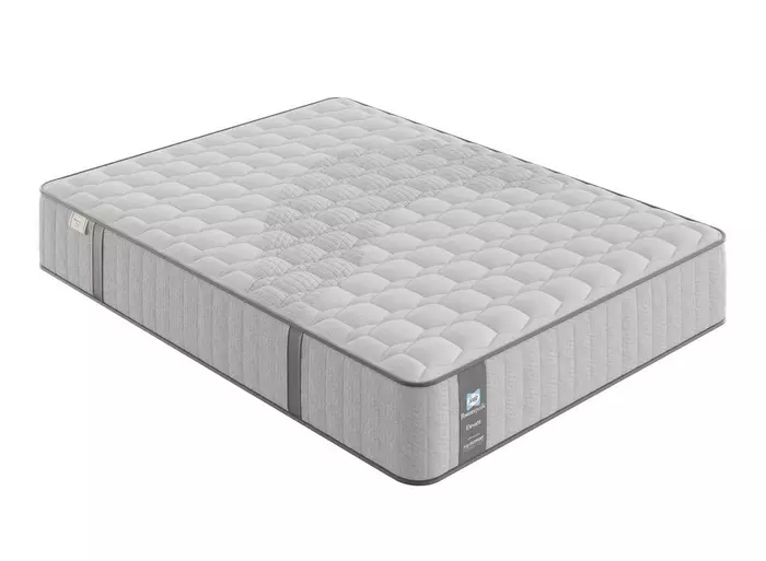 135-01253_lead-image_01_hagen-mattress
